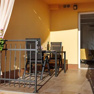  Apartment La Vista With Pool